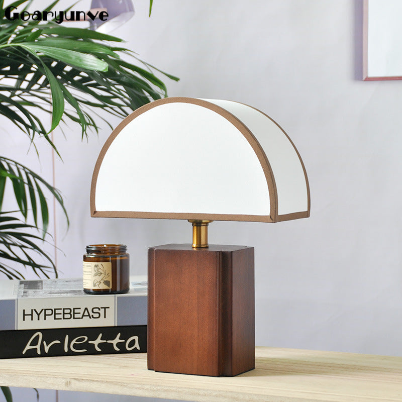 Retro Wood Fabric Nordic Table Lamp