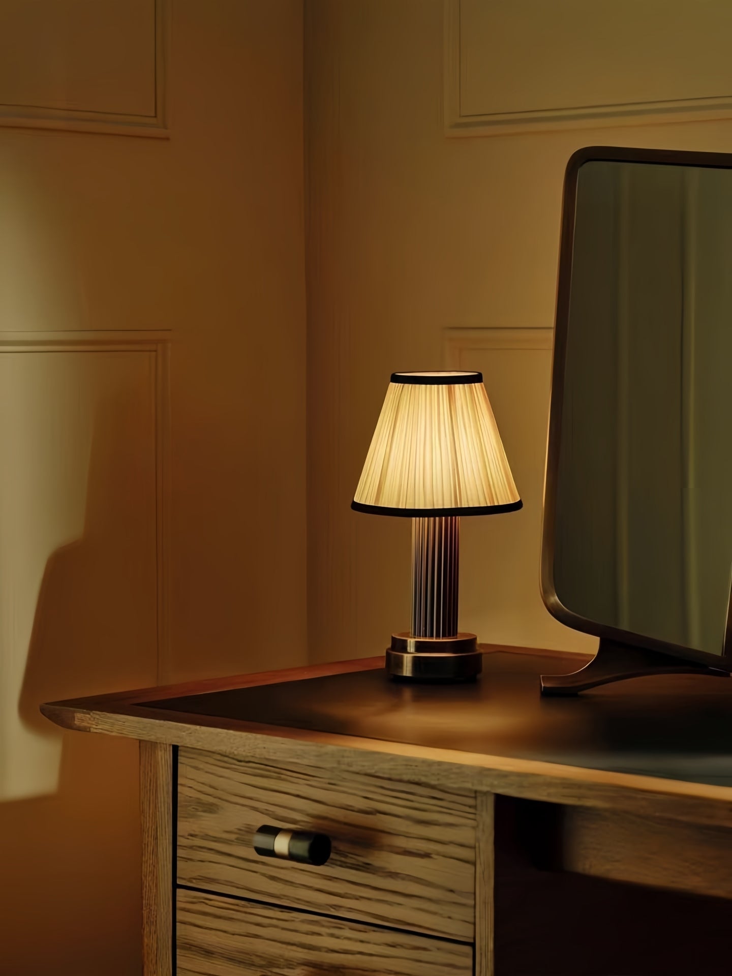 Rechargeable Vintage Desk Lamp